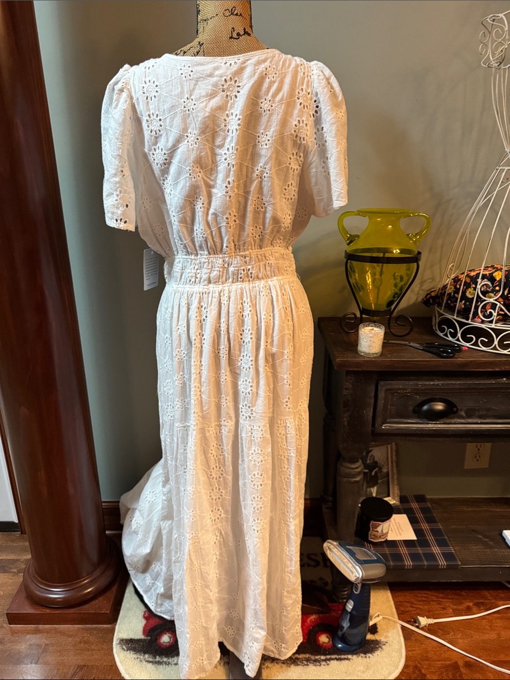 Stitchdrop White Eyelet Dress. Size XL. NWT. Measurements below - Picture 7 of 14